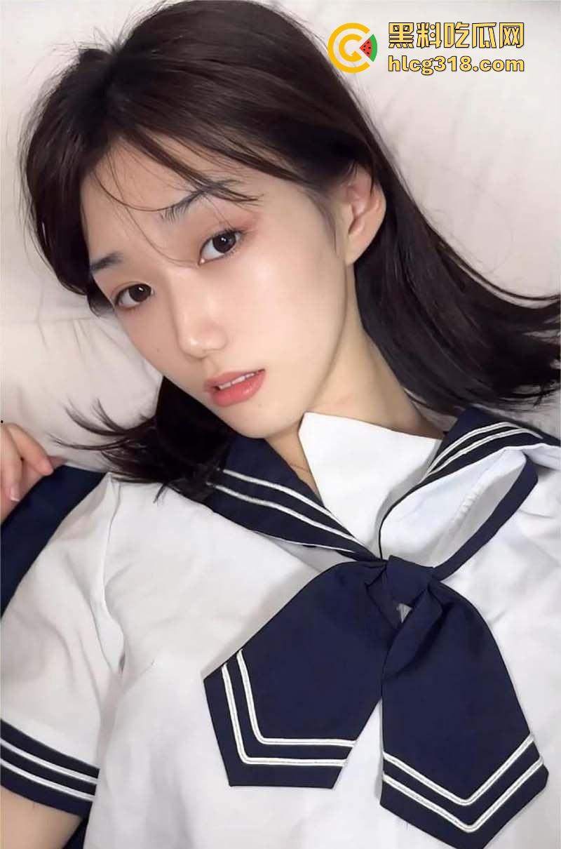 高颜值JK女神酒店与富二代激情性爱，清纯嫩丽极品尤物，笑起来特别甜，这又是谁心中的白月光在挨操呢？