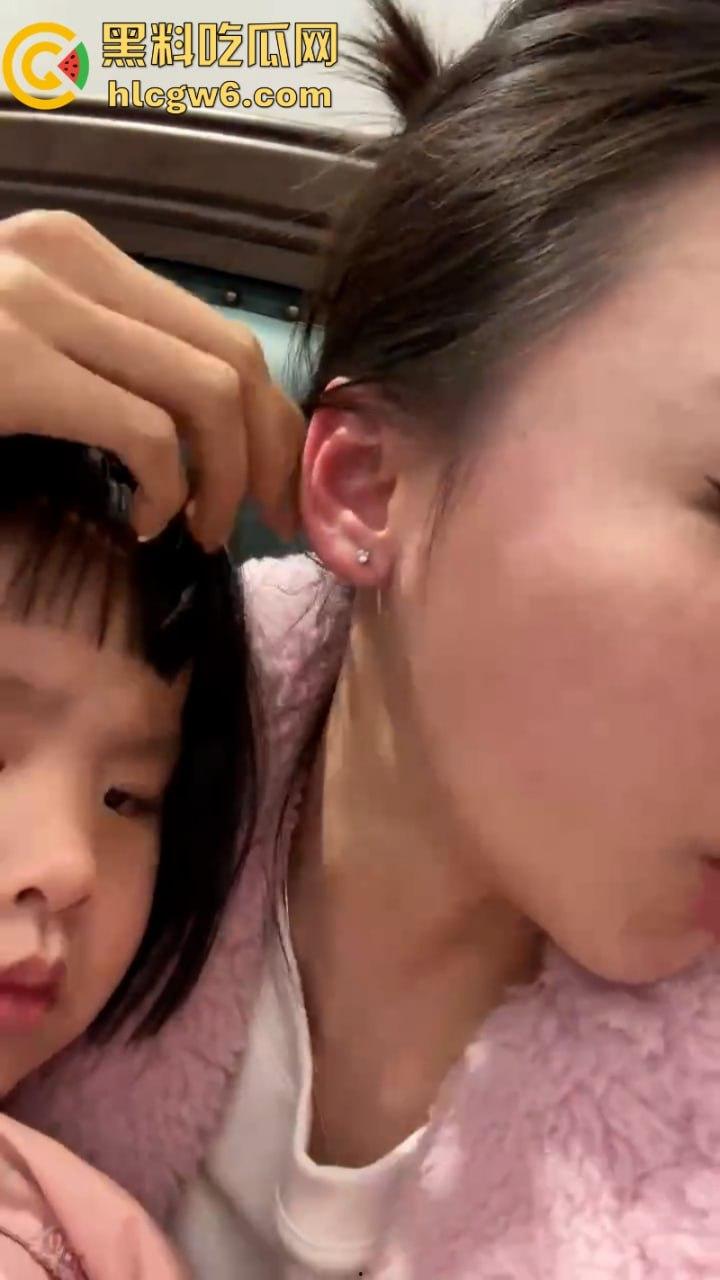 湖北一小学美女老师抖音自曝离婚探女遭前夫爹殴打抓脸全身多处受伤 伤情实拍曝光!都是血口子-5