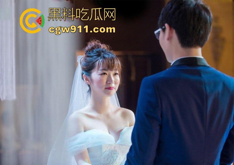 浙江新婚少妇卖淫丑闻曝光，大尺度聊天勾引摄影师，这逼结婚了还是这么不老实，500元出卖肉体，狂插骚逼内射中出！-9