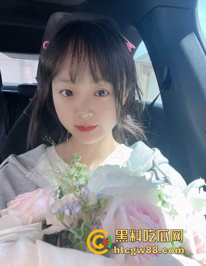 安徽铜陵职业技术学院【江语新】清纯大二少女宿舍拍裸照撩网友，金主约炮视频流出，青春嫩体未尽开发！