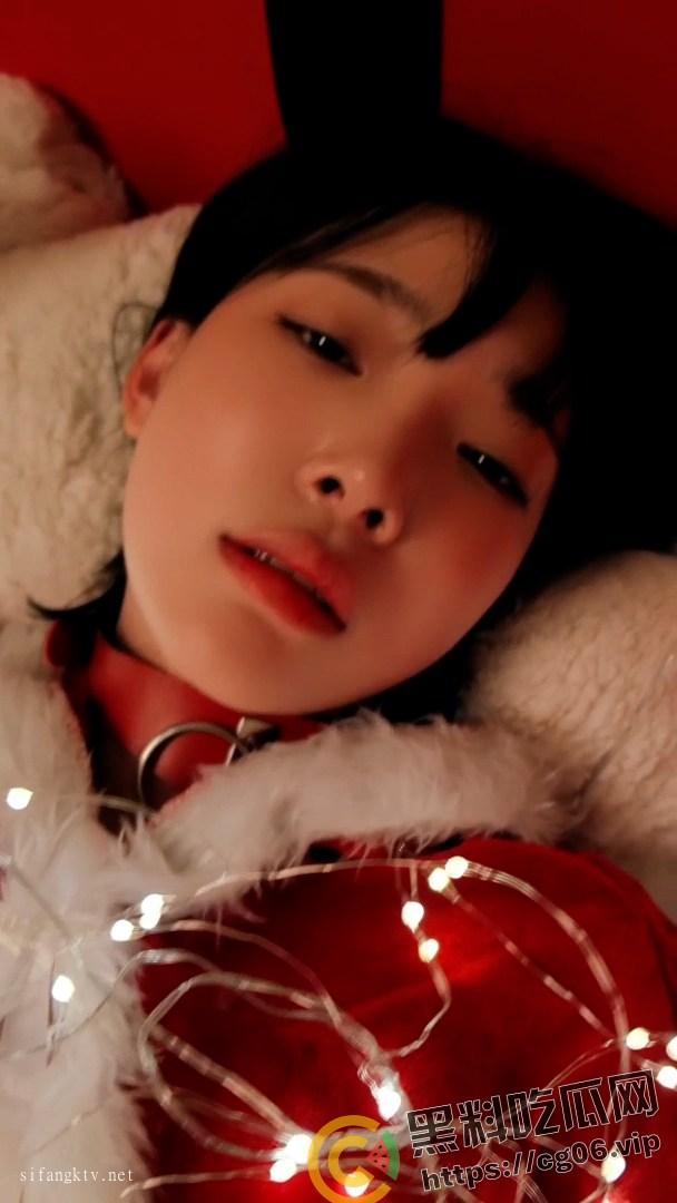 韩国巨乳福利姬【姜仁卿】115美金付费内容流出 圣诞特辑 首次露出肛塞 脂若凝霜 胸如脱兔 不愧是国际巨星-7