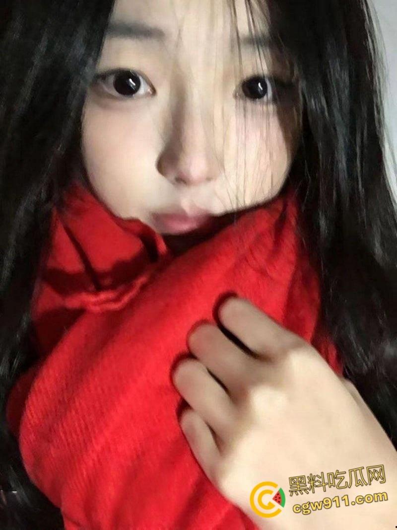 天津大高颜值系花【文佳怡】，酒店做爱视频曝光，骑脸强制口交，无毛骚穴一览无遗，无套爆操刺激十足！