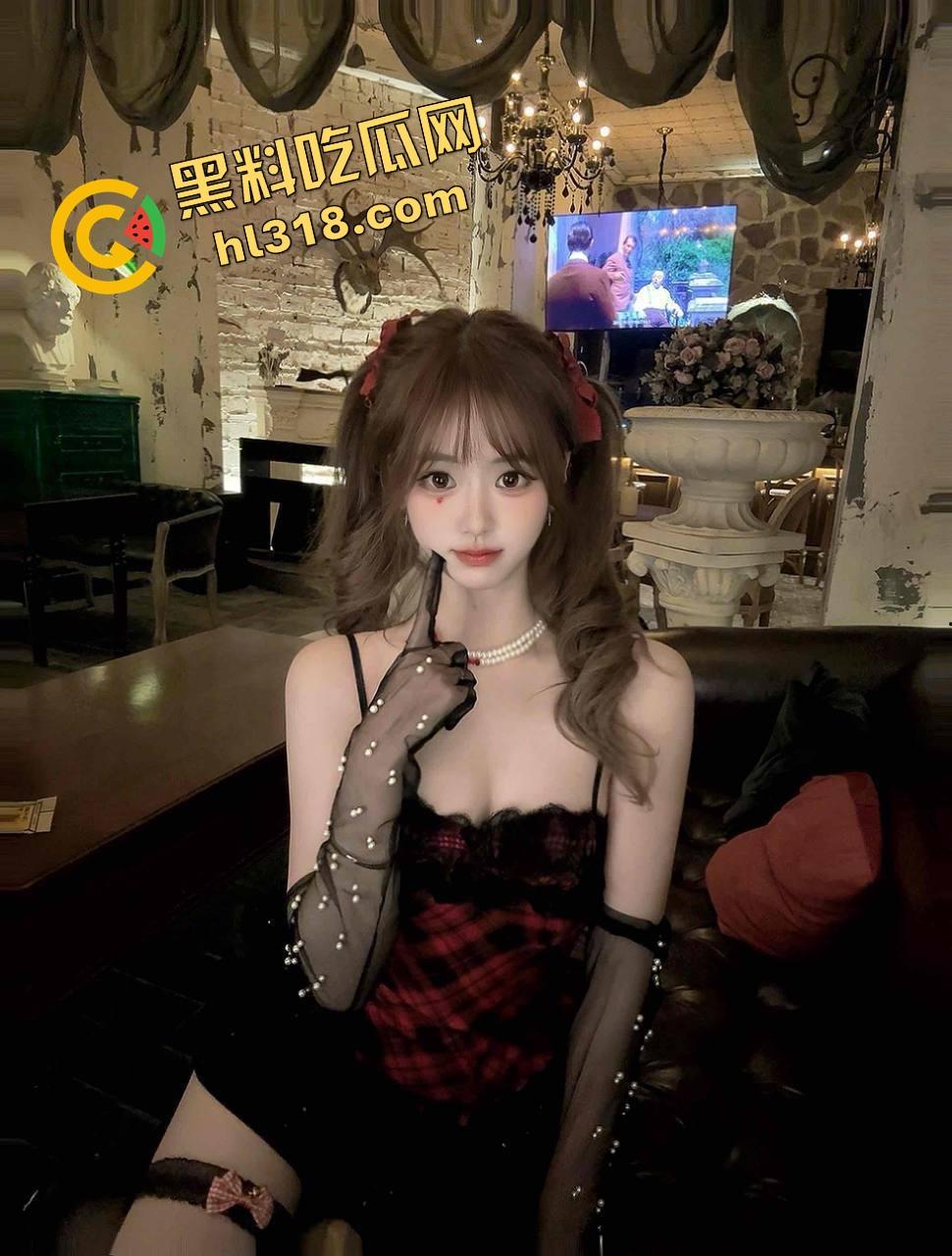 带你们见识牛逼新境界,路边防撞铁杆子也能用来自嗨,一屁股坐下去整个逼深不可测!-2