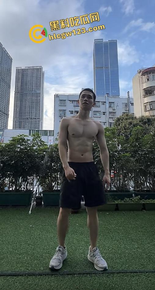 健身猛男操女粉,抖音小网红『mack』鸡巴太长,干的粉丝边喊爸爸,爆乳夹爆鸡巴逼都蹬歪了!-2