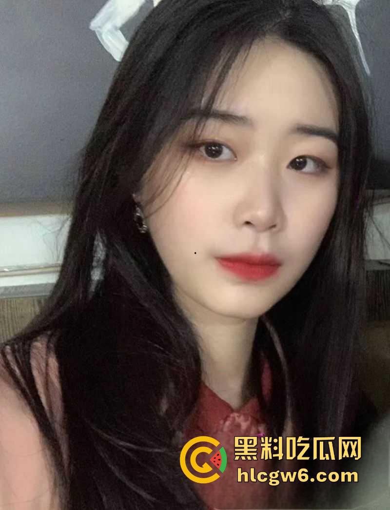 上海东方牧场名不虚传 洋大人一出场 妹子当场湿身舌吻 越亲逼越痒直接厕所开战 吃瓜群众围观拍下爱情大片!-10