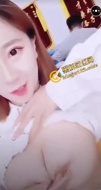 西南中专语文老师【范颖】办公室直播脱光光,一边讲一边到高潮,奶头都站起来了!-8