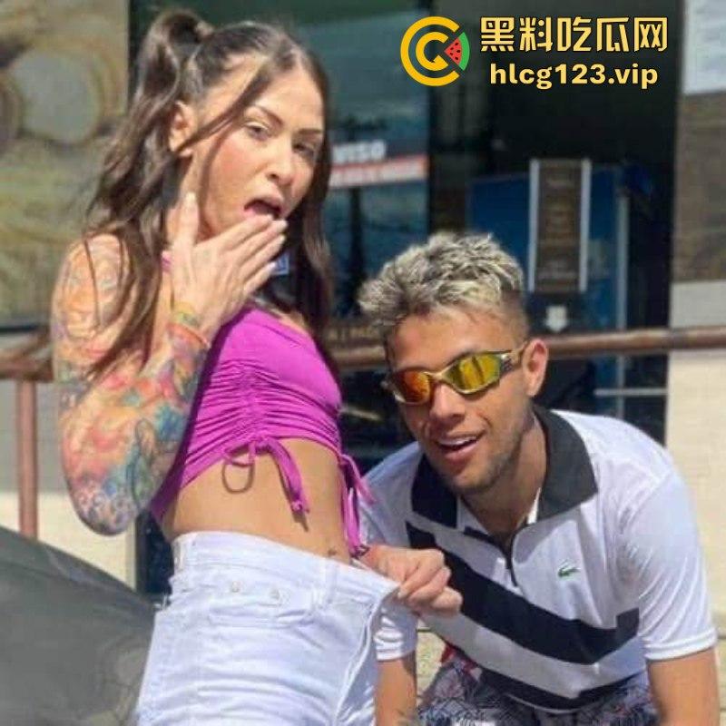 巴西女歌手【皮波基尼亚Pipokinha】穿丁字裤进入观众群 男粉丝集体失控 摸遍她的胸部臀部 丁字裤被拉开！