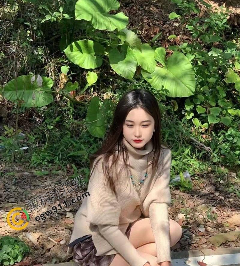 广州海珠外语学院骚货【王钰铭】约炮视频流出，性感翘臀，嫩乳乱颤，淫叫不断，全程激情四射！