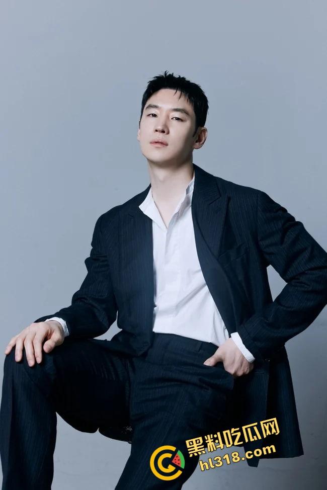 韩国烧酒命悬一线,IMF都救不了这对冤家,财务男大战资本狗!电影【烧酒战争】带你看棒子得信仰!-9