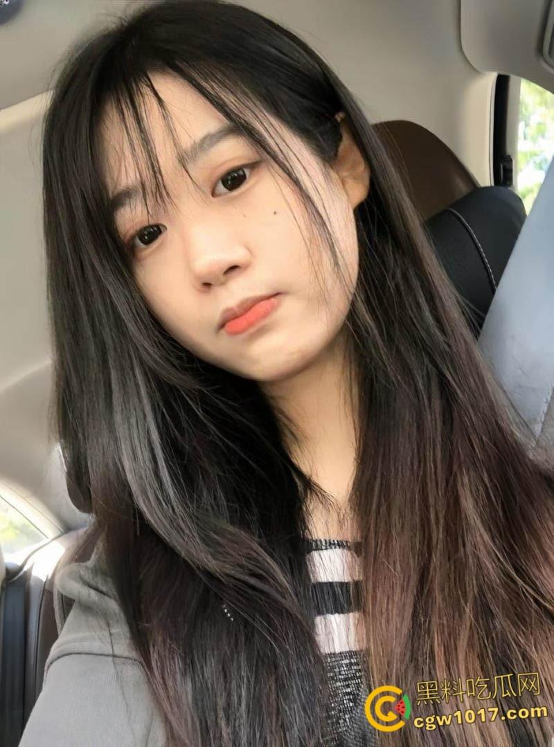 高颜值白虎福利姬【Callu3uuu妹】，可爱萝莉大长腿自慰，JK制服粉嫩小穴，自慰动作连连挑逗，娇喘声动听诱人 ！