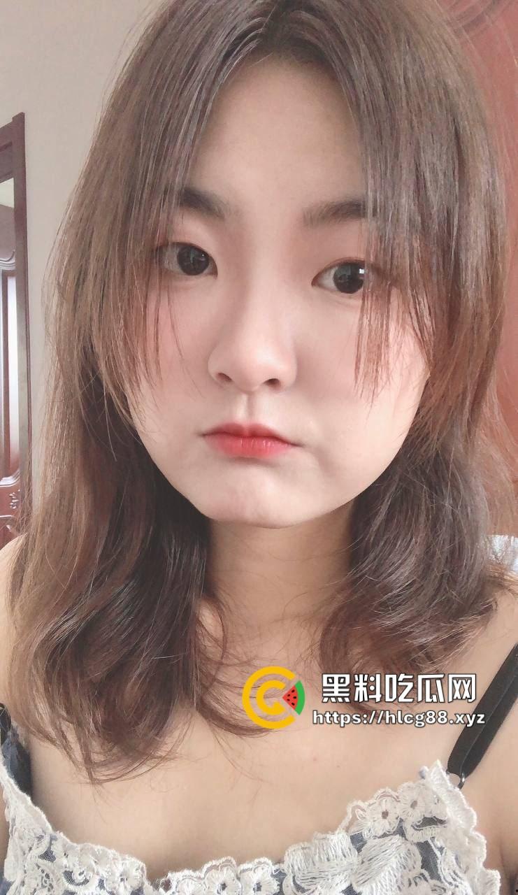 西南民族学院大二微胖妹【汪云】开学就成学长母狗，口交后入伺候得飞起，结果只是学长的玩物！-2