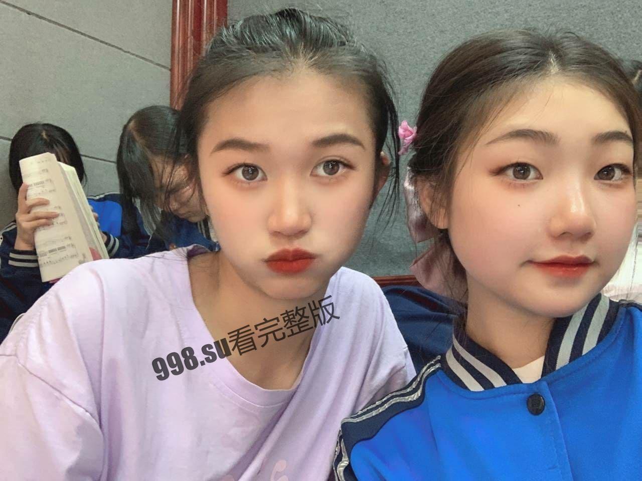 精品反差 长相甜美的大二舞蹈生也只是主人的精盆罢了 舔足毒龙样样精通-1