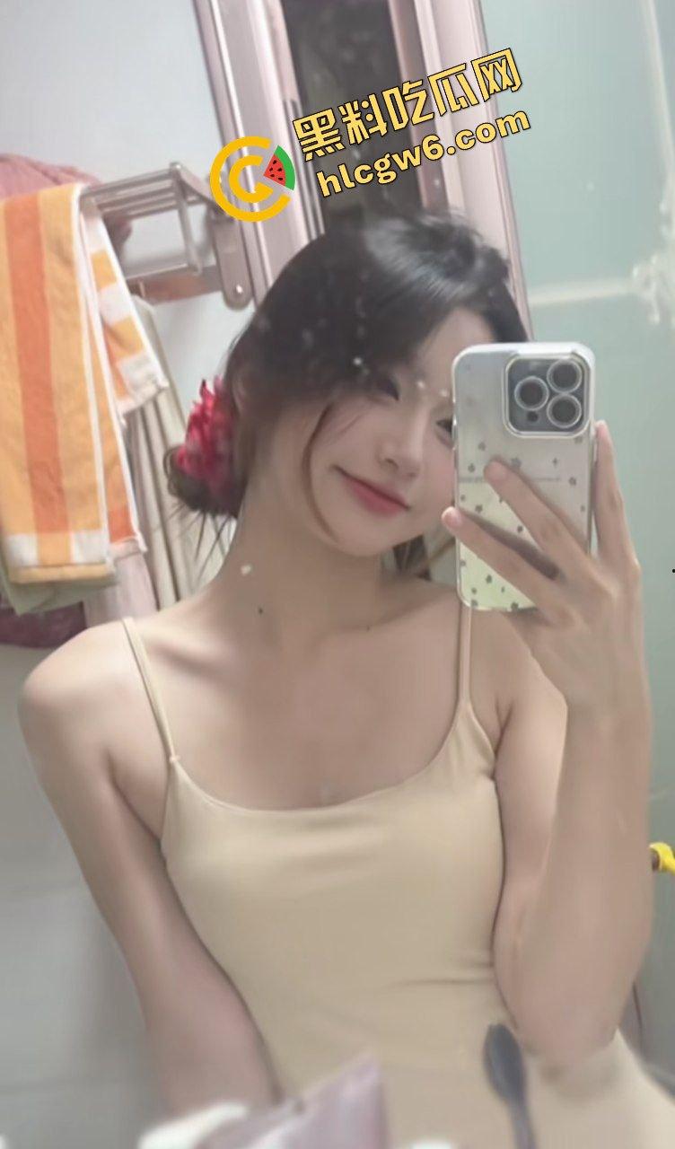 辽宁凤城肉感炮架风骚反差骚鸡『唐紫瑜』与啤酒肚大哥激情口交 内裤直插爆怼骚逼！原创独家流出！-5