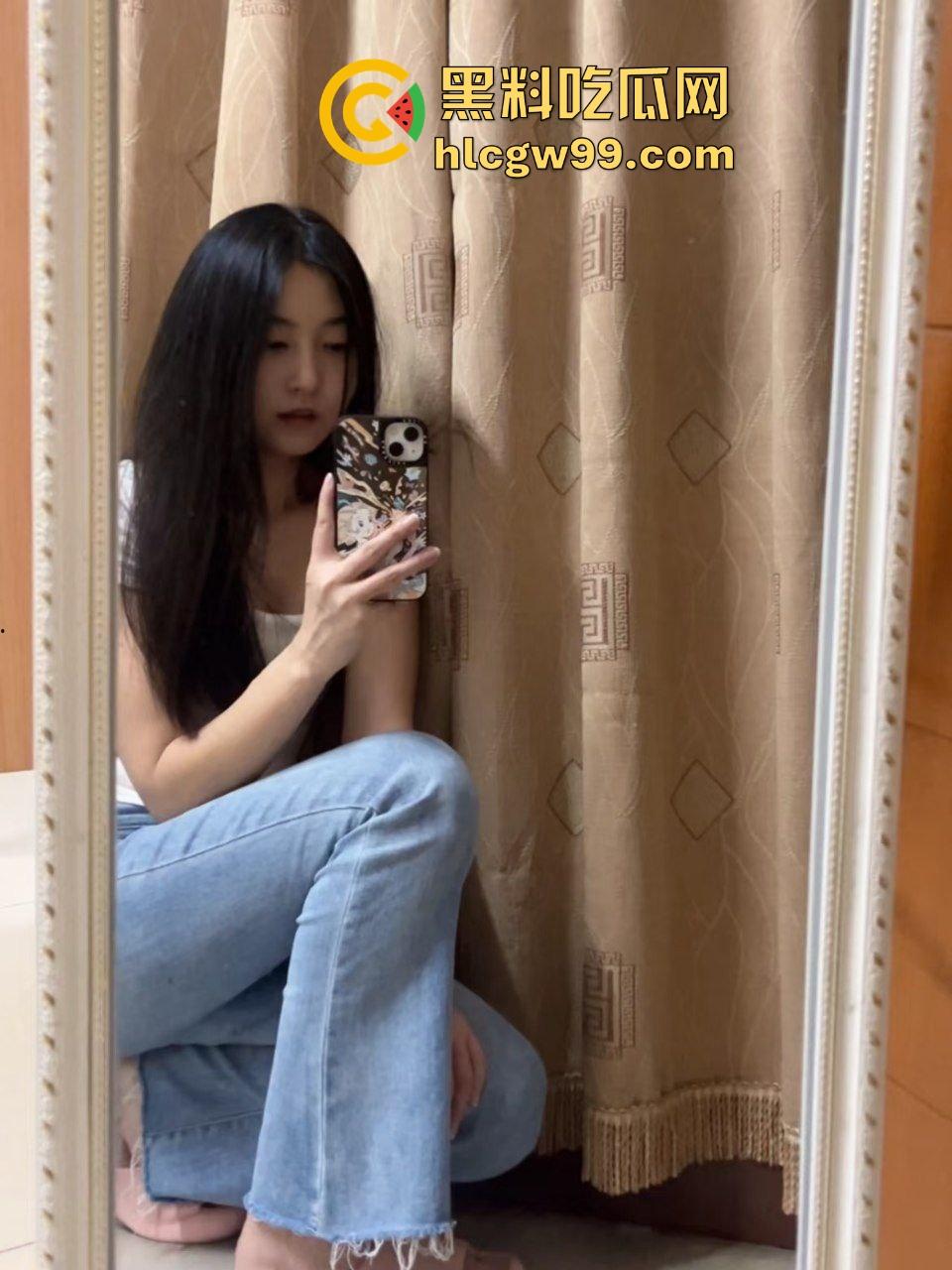 真实KTV厕所强奸醉酒90后少妇!喝死鱼后被猥琐男捡尸拖到厕所里爆操,与其反抗不如享受!-4