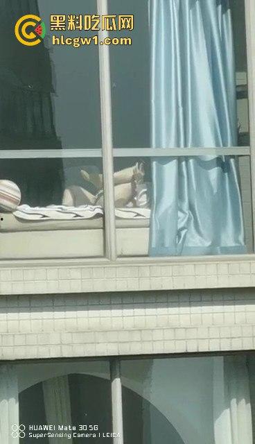 瓜友用华为手机偷拍邻居女孩看毛片自嗨！真TM清晰，以后干这事还是把窗帘拉上！这波偷拍真遥遥领先！-5