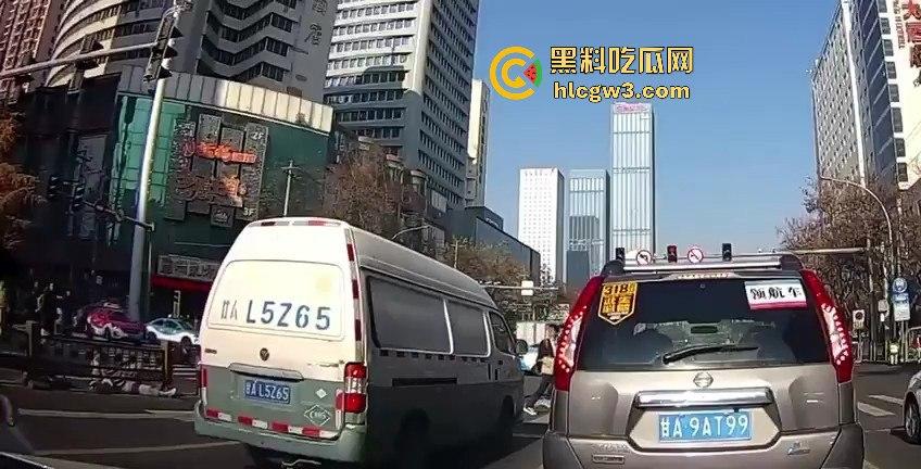 甘肃兰州城关区男子驾车撞伤行人后逃逸 接着又撞伤三人,疯狂逃亡路上再造惨剧!-5