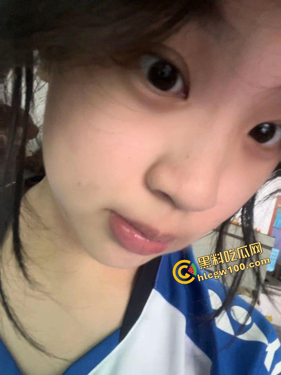 抖音深圳罗湖清纯高中反差妹【薯条喵】私下约操口爱土豪大叔,肛塞尾巴后入猛操骚逼!原创独家曝光流出!-2