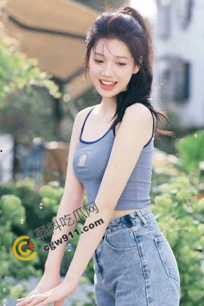 海角大神与19岁女儿的激情夜:白袜网袜双重迎合,电动棒震天地动,父女激情爆发,极致快感!-3