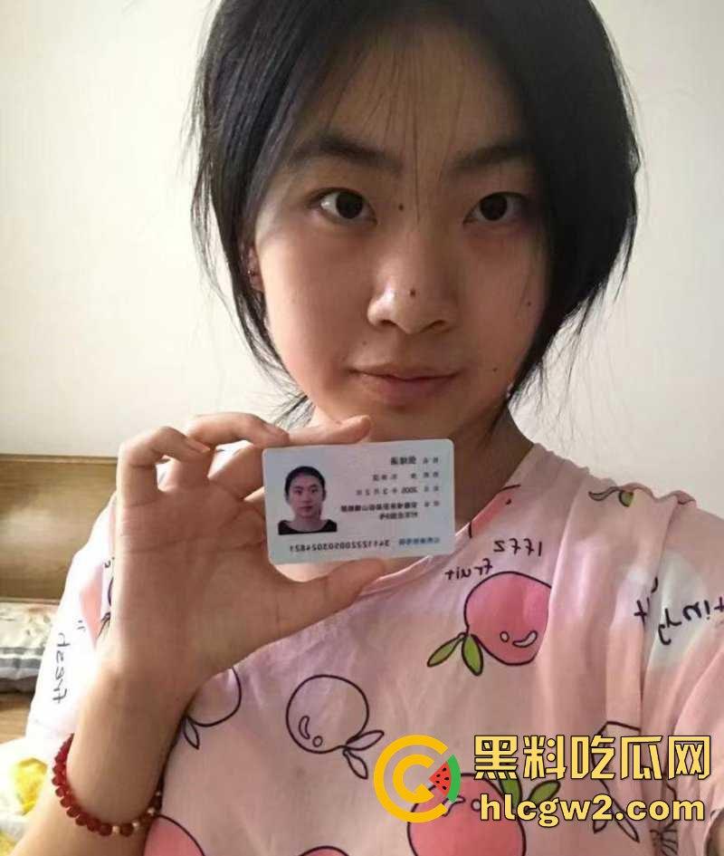 安徽亳州职院05年小母狗骚货『倪书函』露逼照疯传 拍全裸骚照把骚穴拍成艺术品 骚穴直接摆给你看!-8