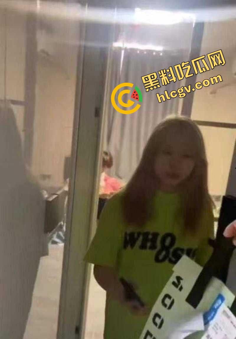 浙江桐乡反差贱货『龚婉颖』出轨异地男友 男友神之第六感喊外卖员捉奸 视频遭泄密 独家流出!-9