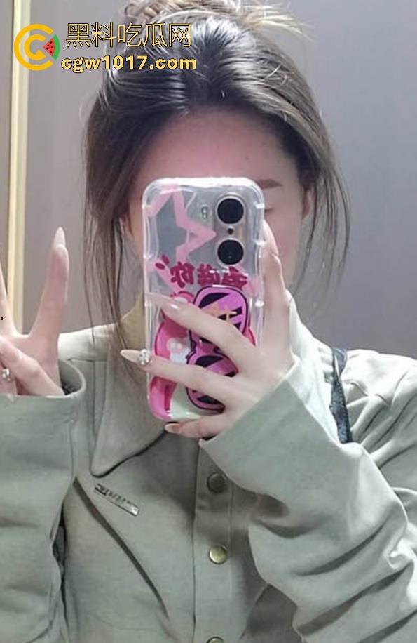 江西师范大学母狗【刘星星】外表清纯学生妹,谁知穿上情趣制服变身骚浪欲女,多姿势爆操白浆四溢,颜射满脸精液!-1