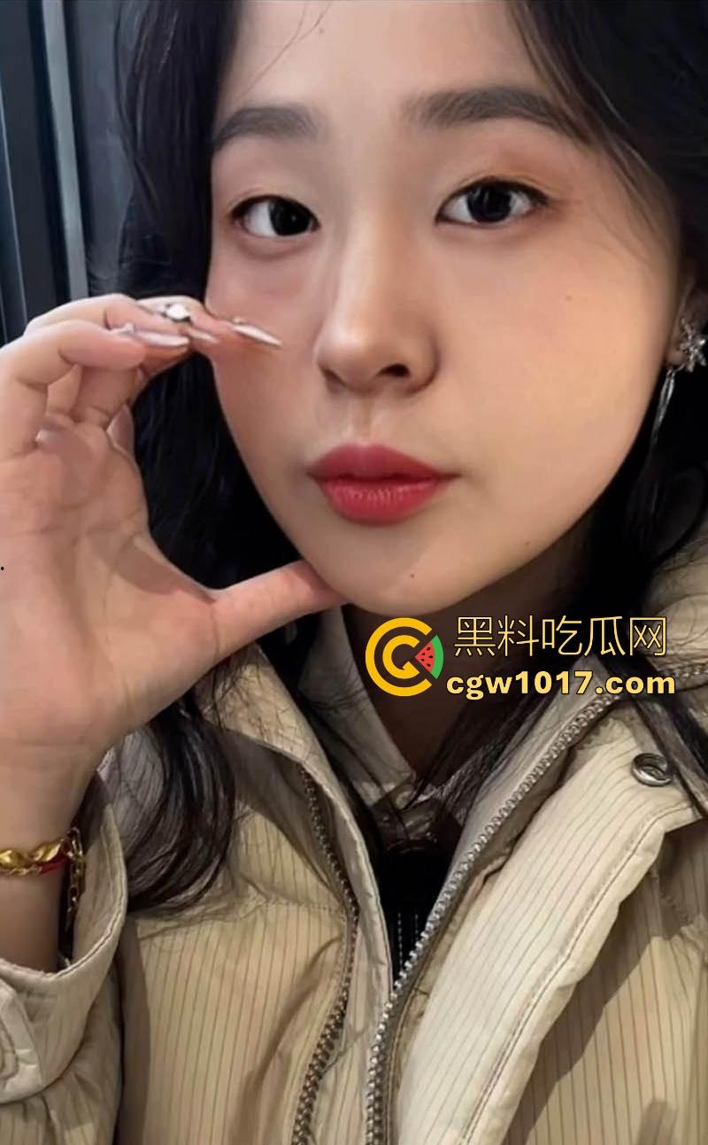 江西师范大学母狗【刘星星】外表清纯学生妹,谁知穿上情趣制服变身骚浪欲女,多姿势爆操白浆四溢,颜射满脸精液!-3