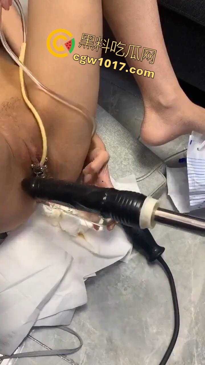 国产大神专业调教,安装尿袋开发菊花,大尺寸假屌其上,极其重口,但也极其专业,狠狠满足小骚逼!-7