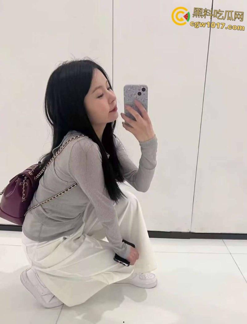 富二代约炮大神【fkabuto】,约操西安音乐学院气质尤物,露脸口交一脸骚样,蒙眼调教 无套爆操白浆四溢!-1