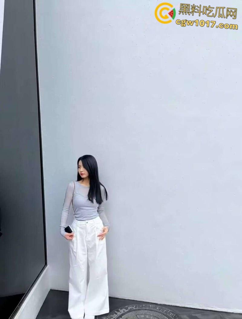 富二代约炮大神【fkabuto】,约操西安音乐学院气质尤物,露脸口交一脸骚样,蒙眼调教 无套爆操白浆四溢!-3