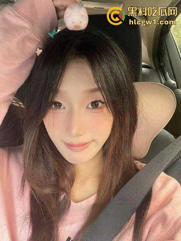 郑州职院【郑心妍】不雅视频曝光!清纯妹子被前男友曝丑,燥热的心让情趣生活全网震惊!-1