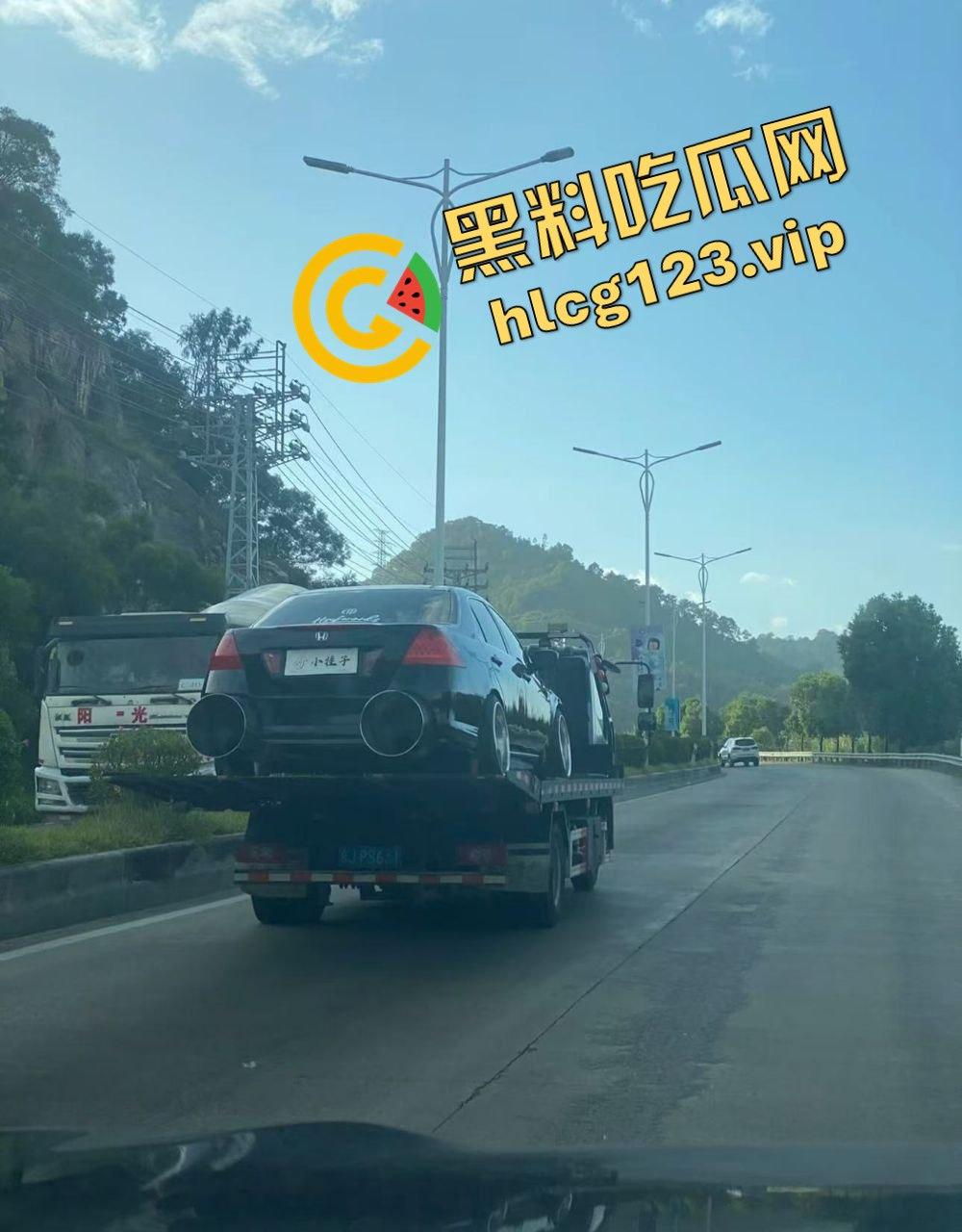 广东抖音网红改装车离谱!排气孔大到能塞下一个人,玩得也太过分了吧!-2