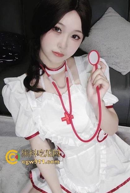 排卵期表姐饥渴难耐,情趣丝袜诱惑诱惑勾引表弟,无套插入表情销魂,饱满肉穴被彻底征服!-1