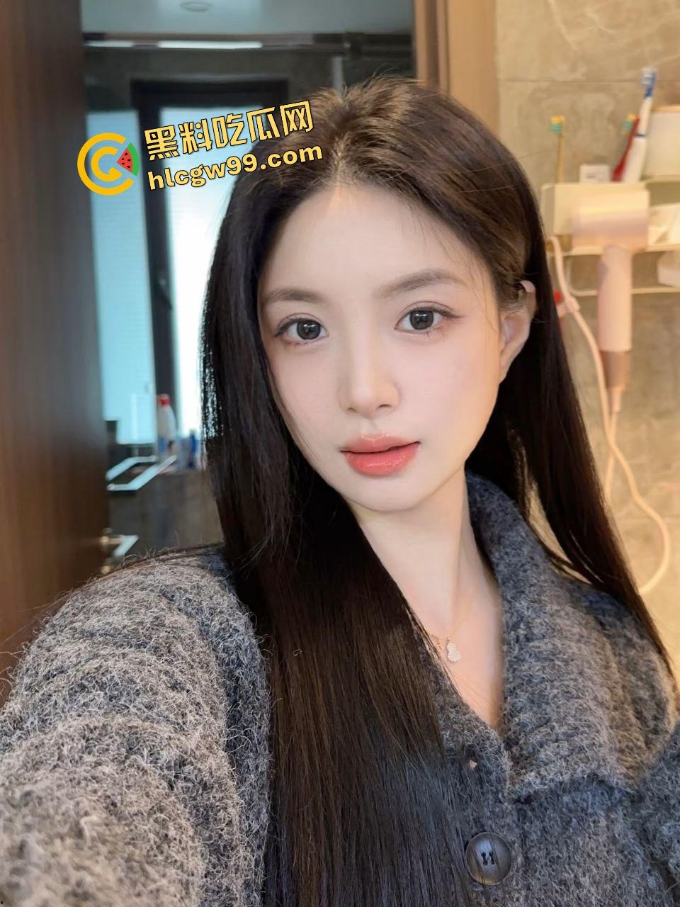 黑龙江哈尔滨小区饥渴男女,光天化日之下雪地里刺激深喉口爆吃鸡,还曾在雪地露奶露逼淫荡拉尿!惨遭曝光独家流出!-3