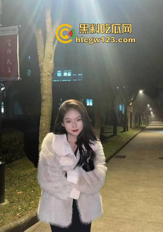 海角大神【奶气草莓】女儿班主任上门家访 被下春药迷晕发情 猛操到眼泪和爱液一起流!-1