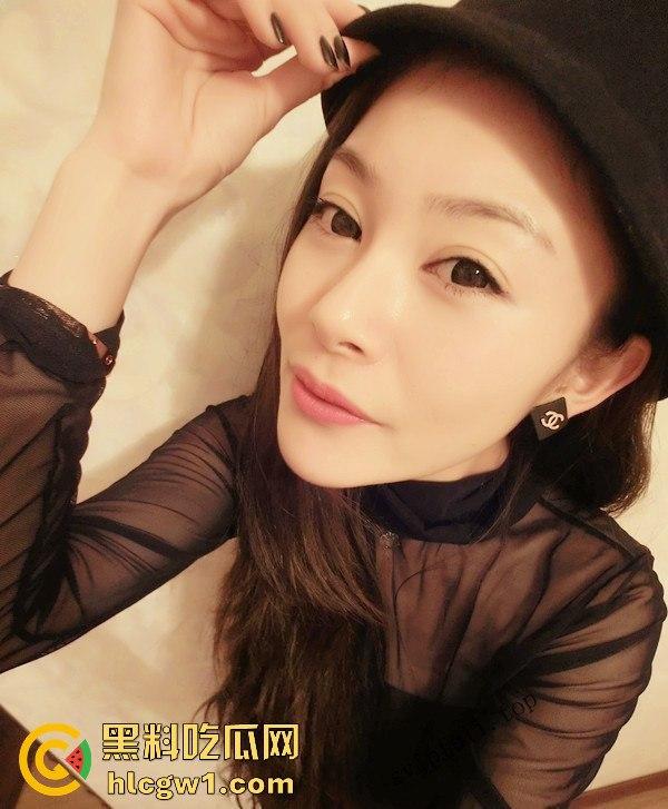 独家爆料!南宁少妇【张婉婷】云盘泄密,大尺度私照反差萌让人看傻眼!-1