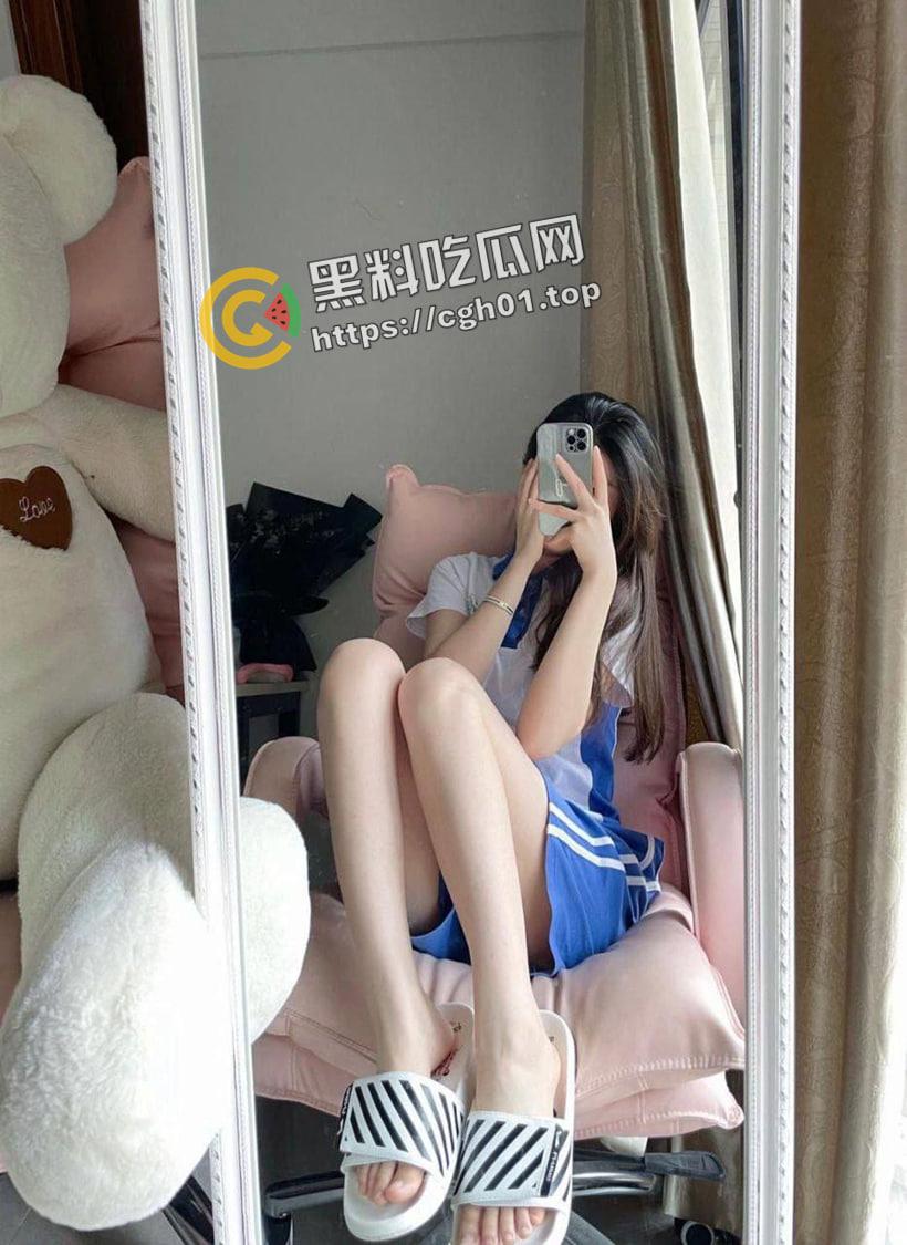 网盘重磅流出!高中萌妹的初体验 校服这不比丝袜还加攻速-10