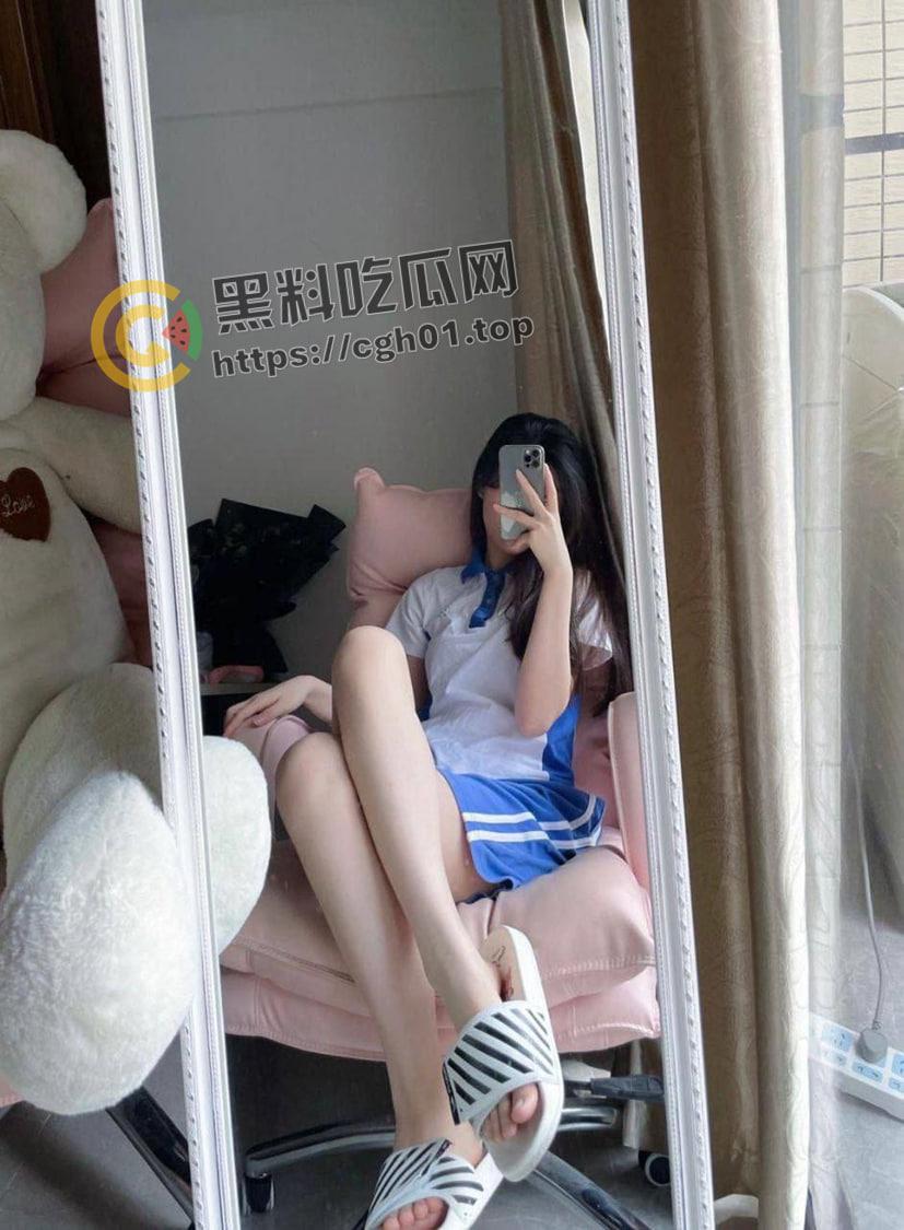 网盘重磅流出!高中萌妹的初体验 校服这不比丝袜还加攻速-11