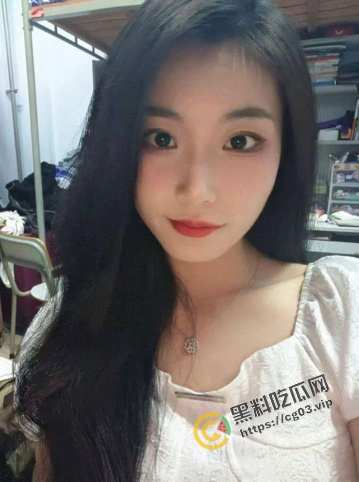 成都文理学院学姐 神似徐冬冬 被同校学弟 灌醉带到酒店一日游 早上清醒直接女上位开始摇摆-2