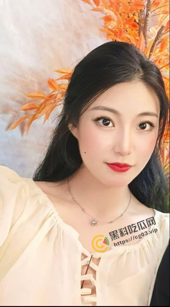 成都文理学院学姐 神似徐冬冬 被同校学弟 灌醉带到酒店一日游 早上清醒直接女上位开始摇摆-4