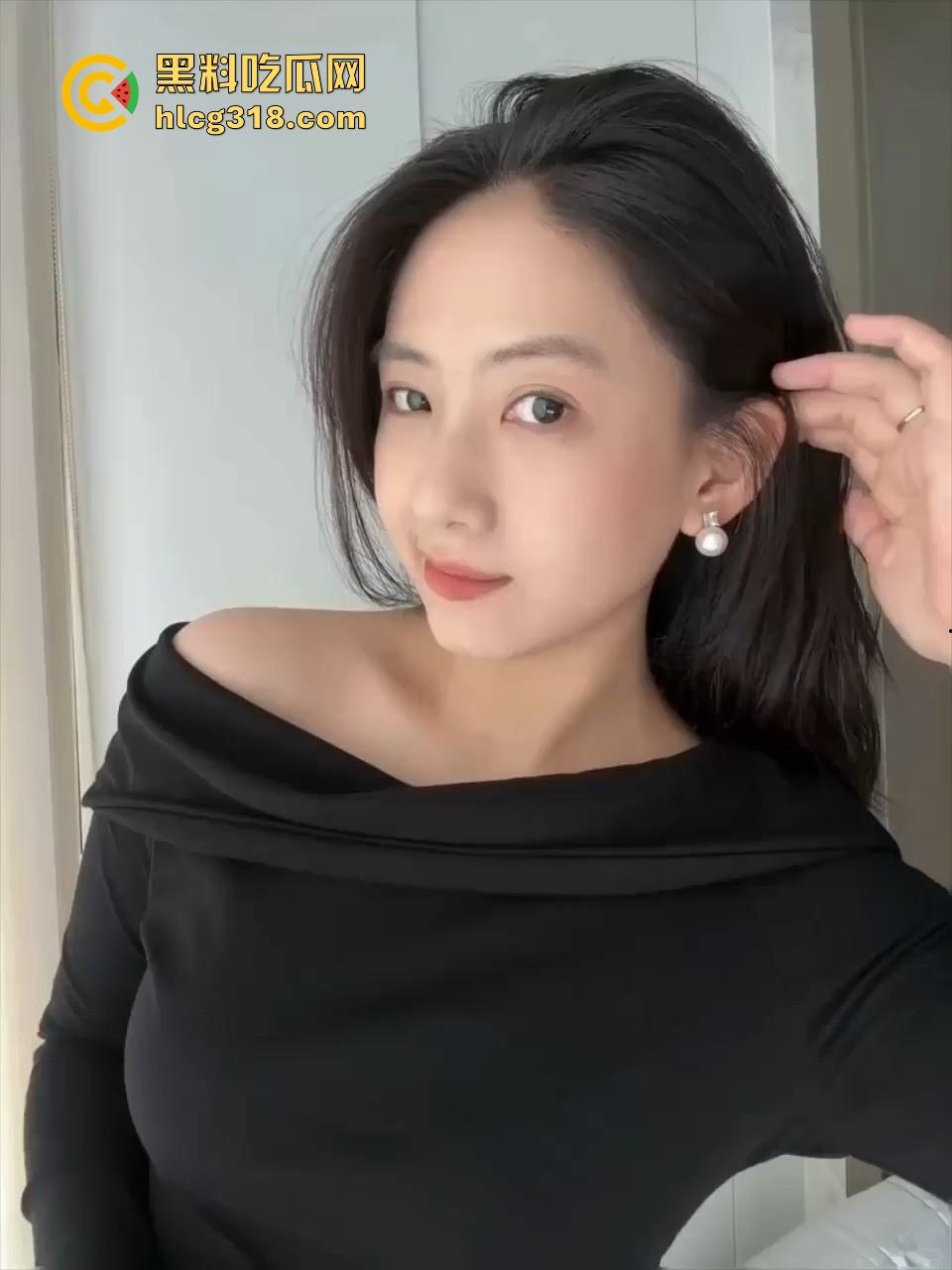 极品哺乳期宝妈【苏婷】为娃下海,酒店3P火爆开操,奶水喷射猛,操后入高潮颤抖淫荡十足!-1