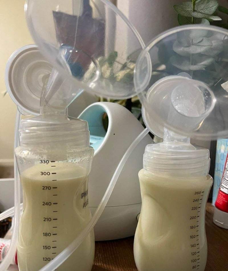 极品哺乳期宝妈【苏婷】为娃下海,酒店3P火爆开操,奶水喷射猛,操后入高潮颤抖淫荡十足!-4