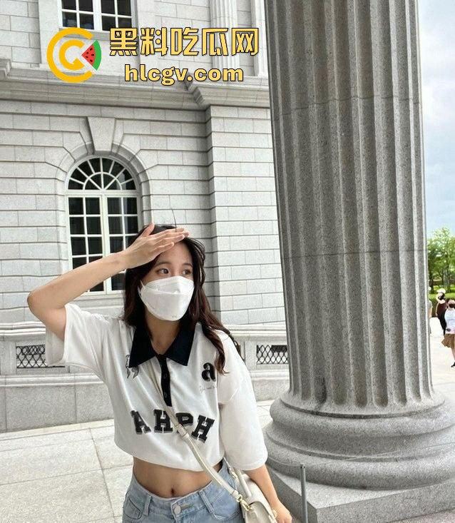 河北秦皇岛美女【江依珊】云盘泄密！自拍吃鸡视频流出，脸都吃变形了，鸡巴在嘴里捣个不停！-1