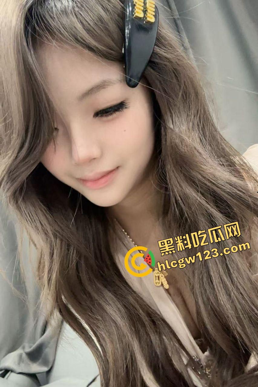 这次不是灌精了是灌奶茶 珍珠奶绿全都倒进逼里搅 吸管一插直接喝 甜到发骚羞耻感爆表!-3