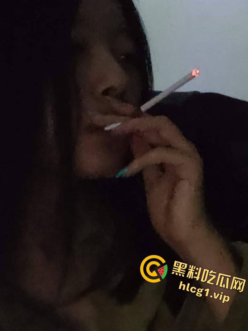章丘大学城附近探探邂逅的骚小妹!刚分手就勾搭上,夜店蹦迪后直接推倒内射-4