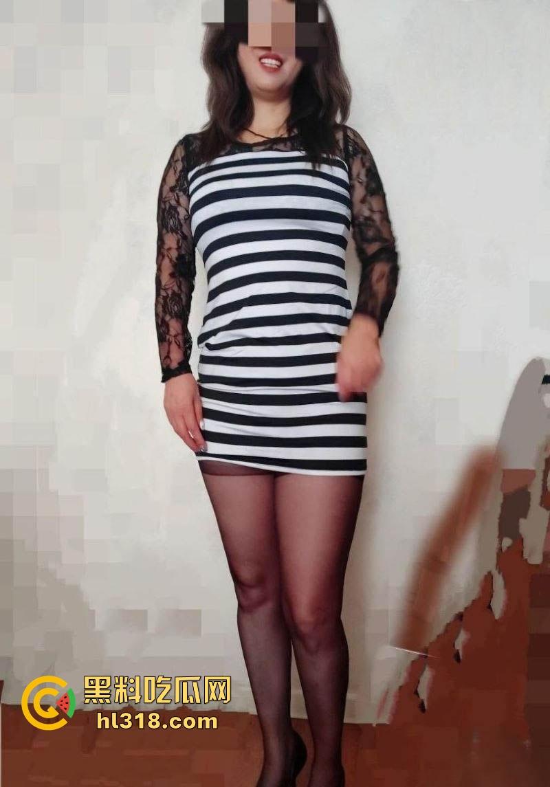 海角乱伦,约炮同事妈妈,极品微胖熟女,黑丝下真空穿搭,无套猛插爆操,淫叫叫不停!-3