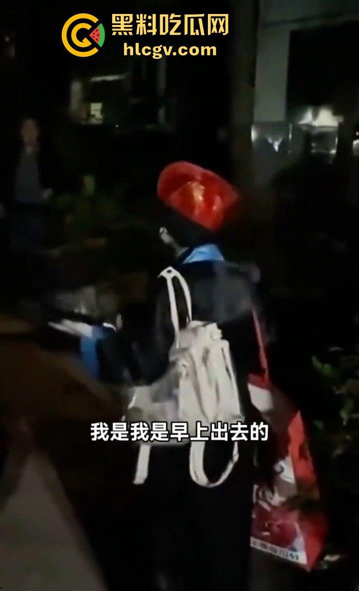 四川某小区大爷大妈遛弯险被僵尸小姐姐吓出屎尿!这清朝妆容真没谁了!-3