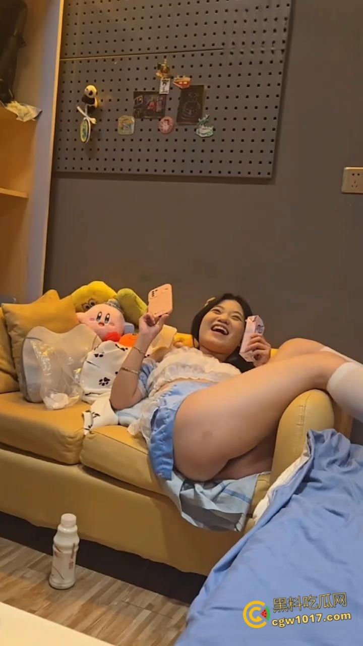 约炮大神【石先生】,约炮极品JK小萝莉,跪地口交被按头深喉,粉裙掀起美腿大开狂操,娇滴滴的呻吟超诱人!-4