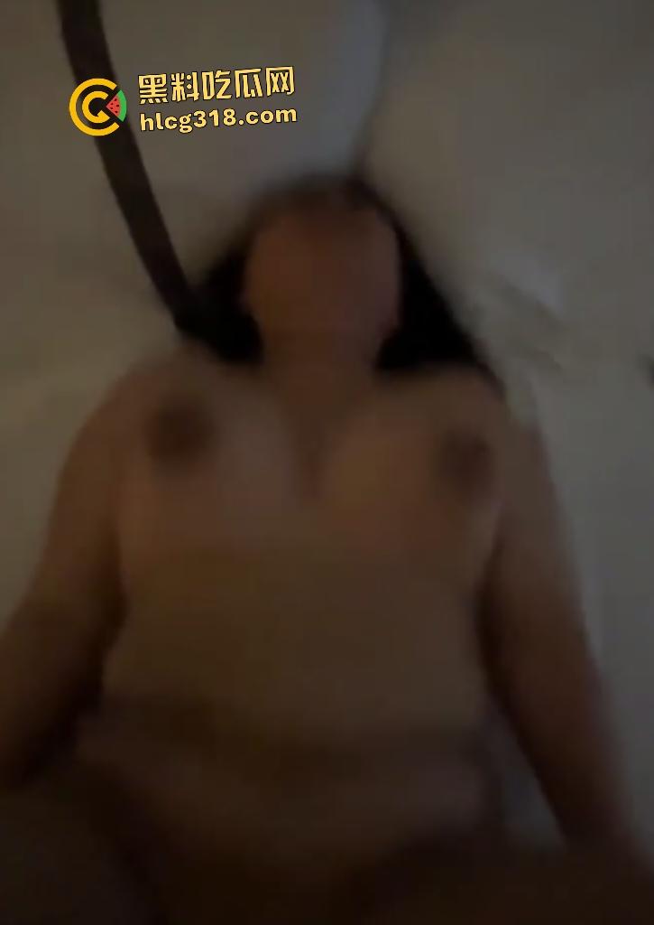 微胖巨乳母狗老师【王慧】约炮篮球小伙!丰满身材奶子能把这篮球射手防死了!-8