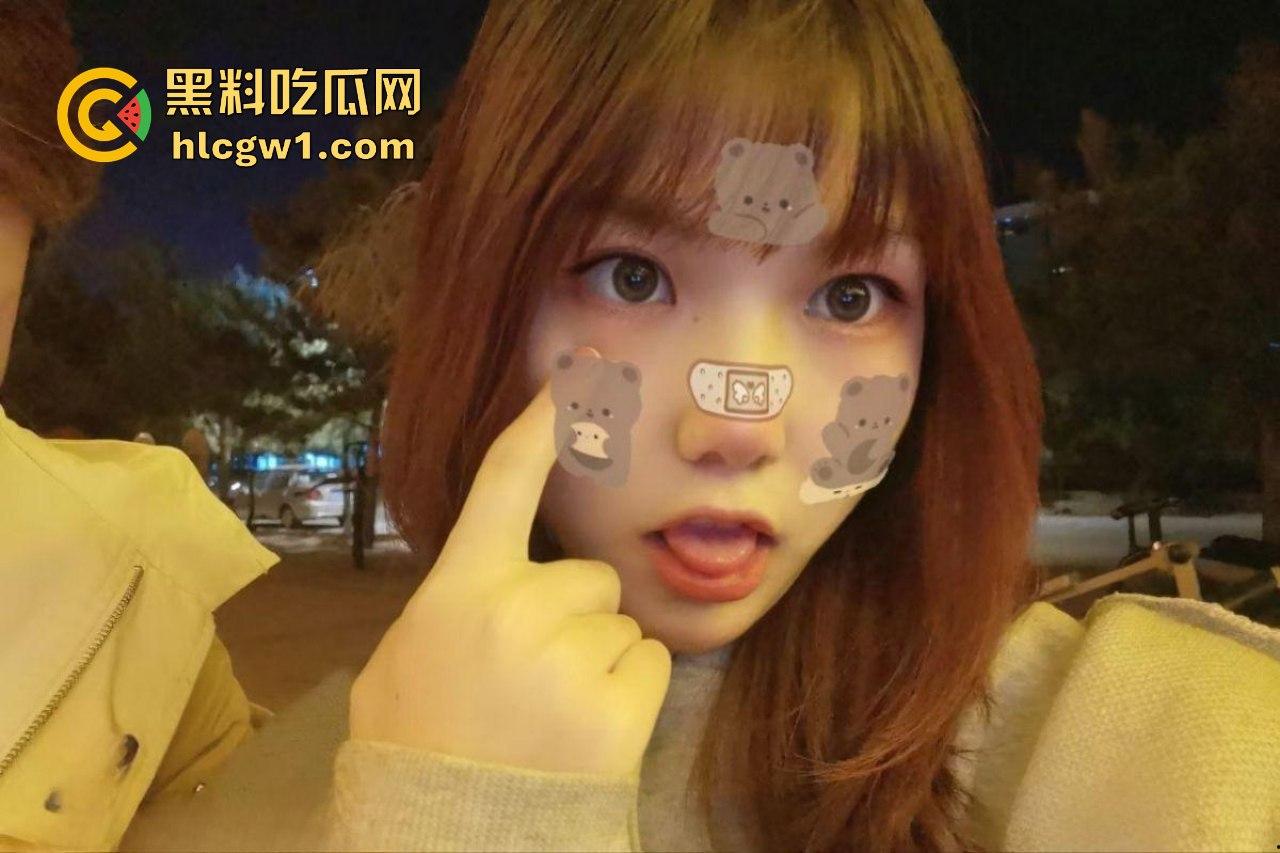 天津财经学院大三学姐【杨敏允】自拍流出!00后小妹子骚得很,和男友玩得真开!-13