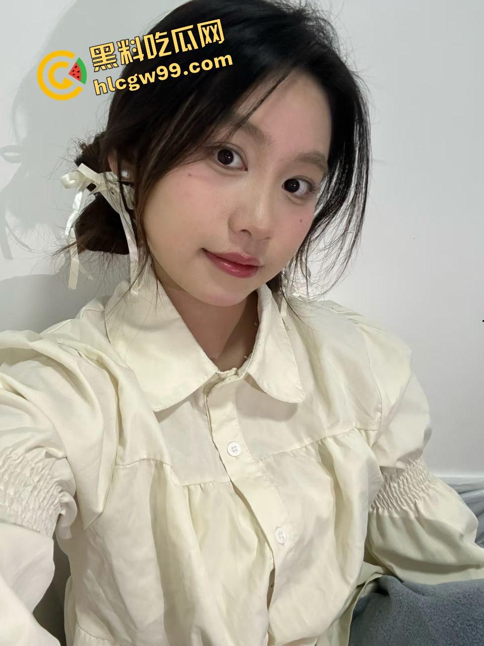 广东中山反差骚鸡肉便器【任美雅】酒店与男友爆操性爱,女上细致摩擦填满黑洞!独家曝光流出!-2